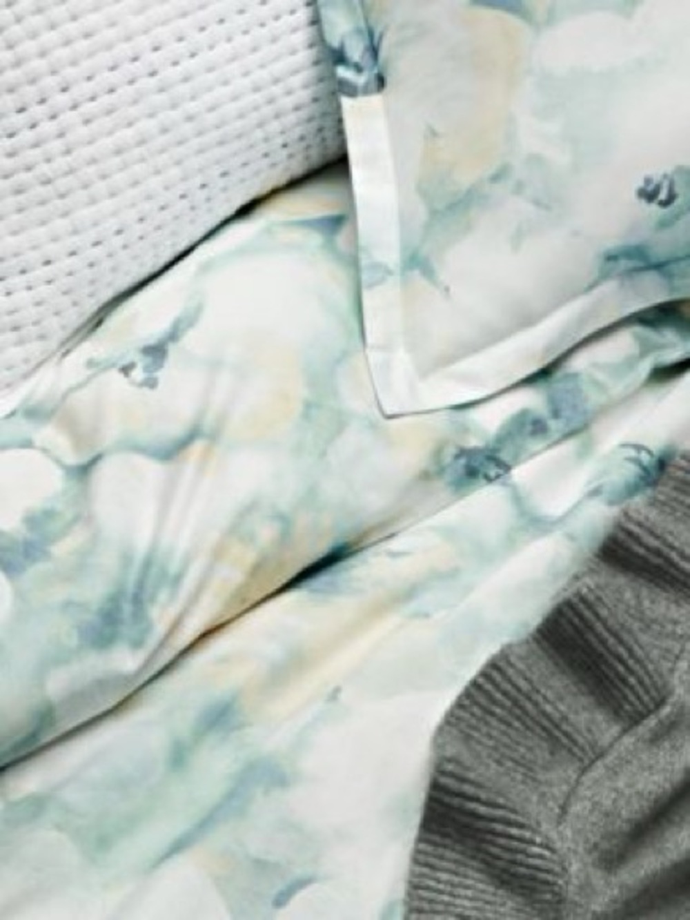 NWT SKY Bloomingdale’s Freya Inky Floral Duvet Cover Set Full/Queen 100% Cotton